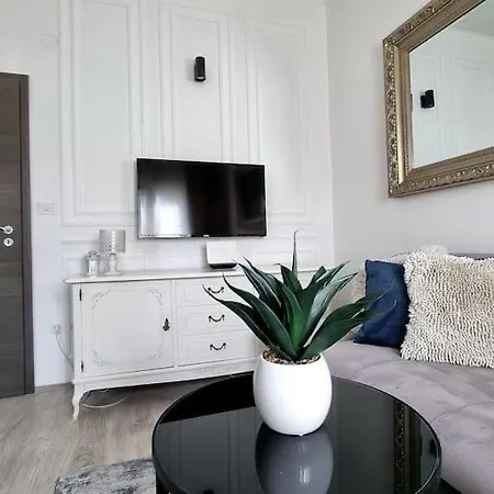 Adora Apartamento *