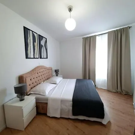 Apartamento Adora *